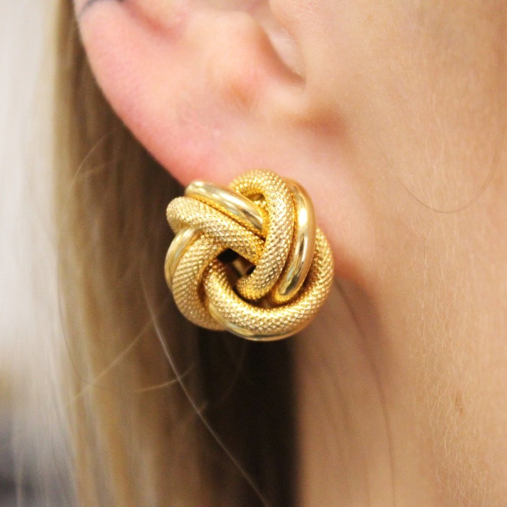 14ky Knot Earrings
